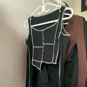 Hem Contrast Stitch Shoulder Cut Crop Top